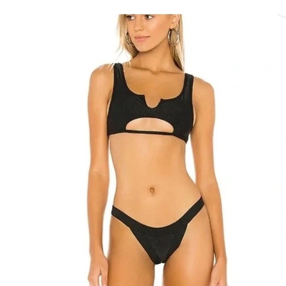 Frankie's Bikinis Blue Ribbed Bikini Top